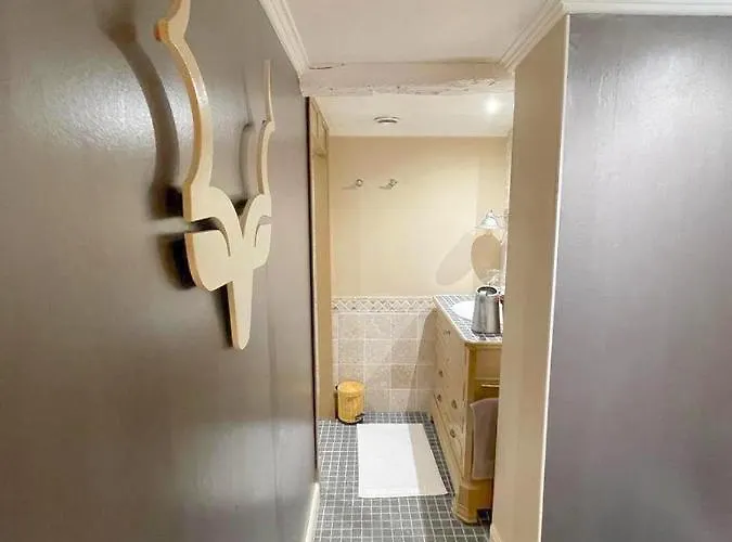 Bed & Breakfast La Pi'ternelle 3*